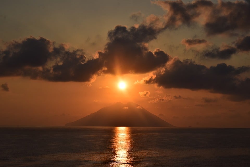 TROPEA - STROMBOLI - LIPARI & RETURN TO TROPEA