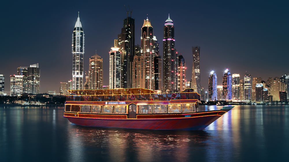 CRUISE AND DINNER ON THE DUBAI MARINA