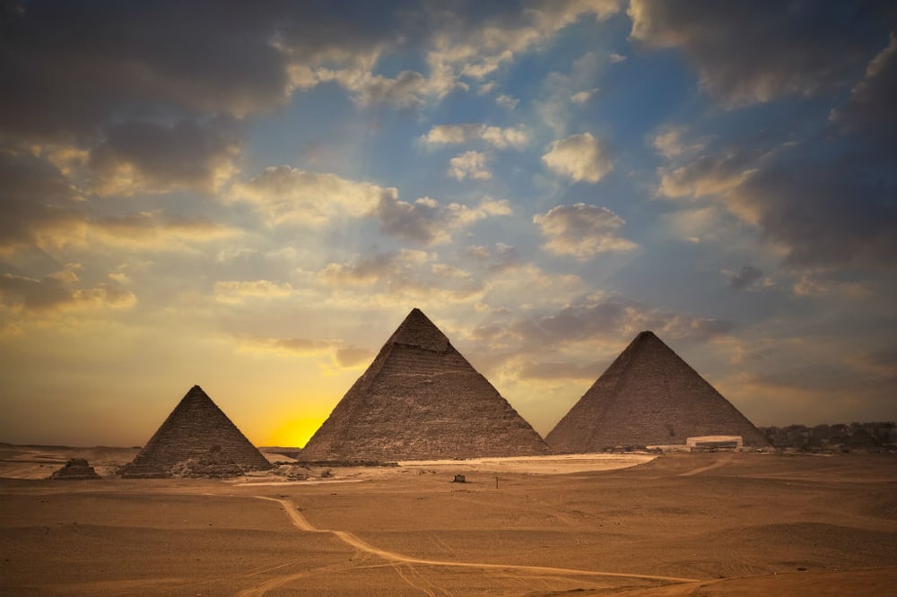 EL CAIRO Y VISITA A LAS PIRÁMIDES