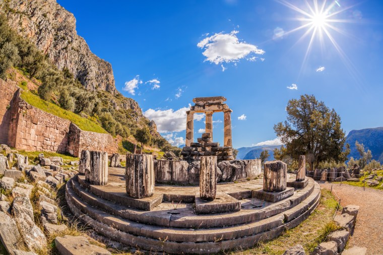 FROM OLYMPIA TO THE DELPHIC ORACLE