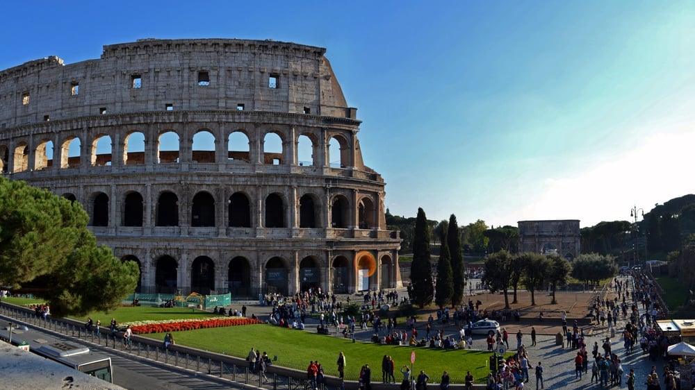 CONOCIENDO EL COLISEO Y MÁS