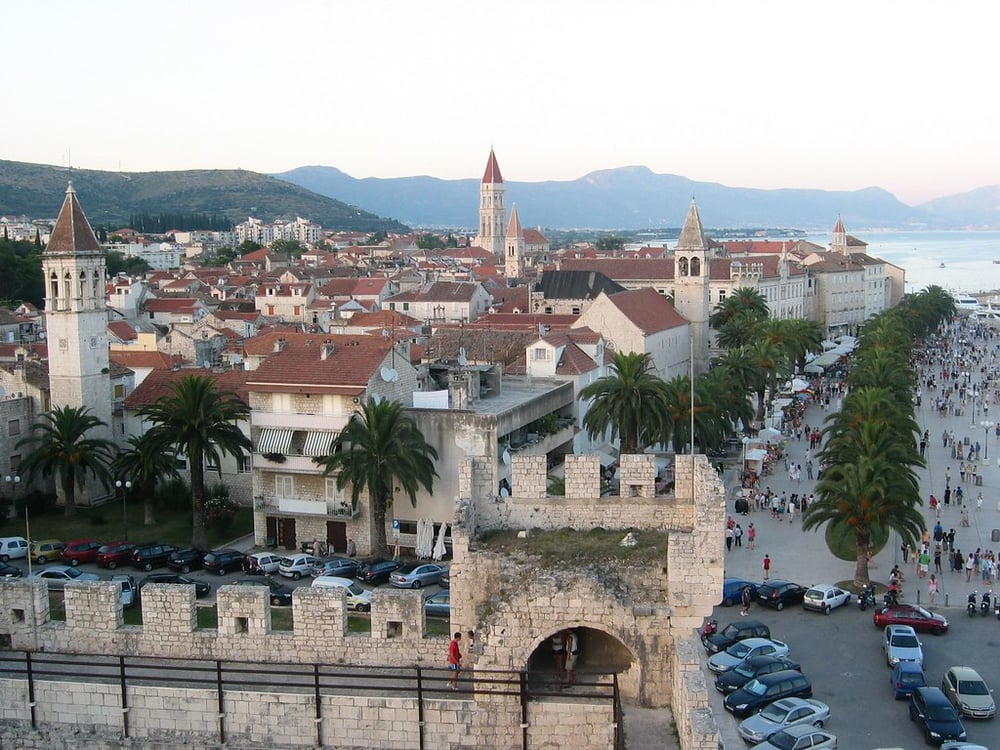 DE KORKULA A HVAR