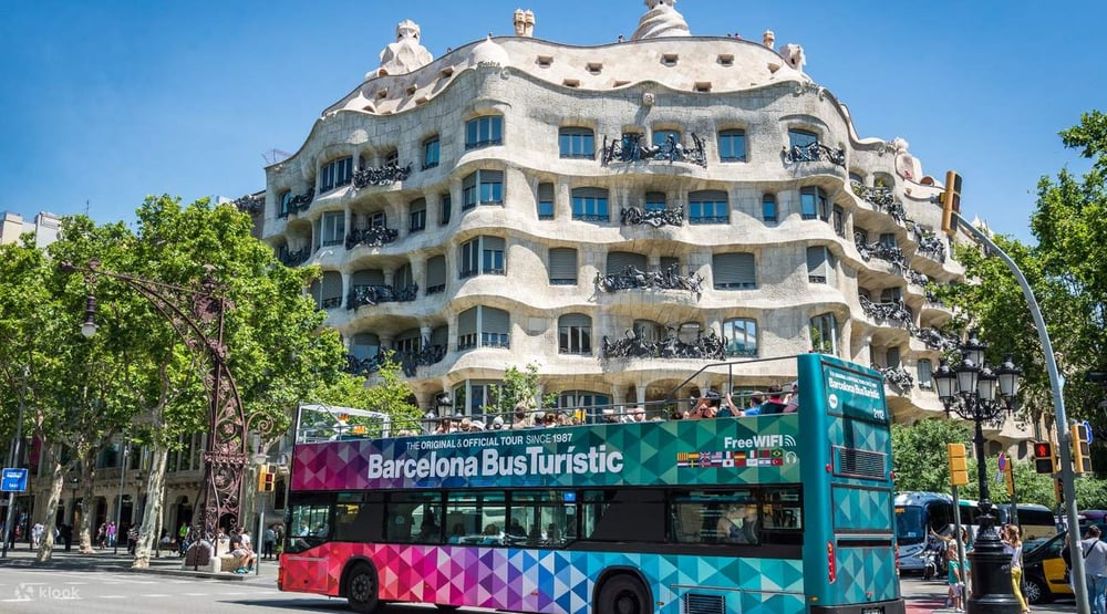 HOP ON / HOP OFF BUS: 24 HOURS TICKET