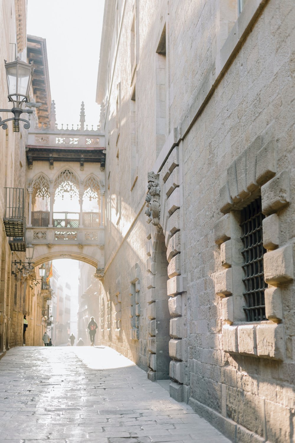 DISCOVERING BARCELONA