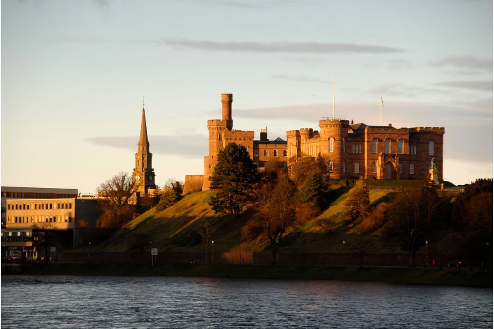 CONOCIENDO INVERNESS