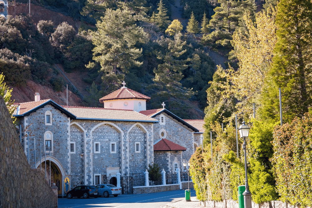 MONTES TROODOS Y MONASTERIO DE KYKKOS