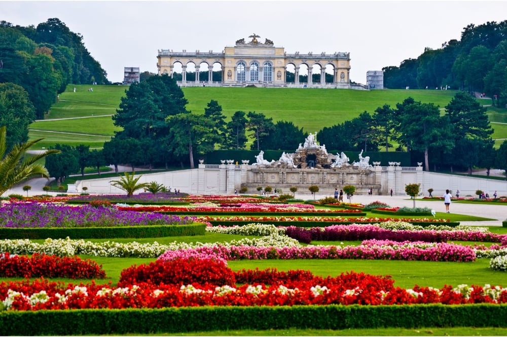 VIENNA CITY TOUR WITH SCHÖNBRUNN PALACE
