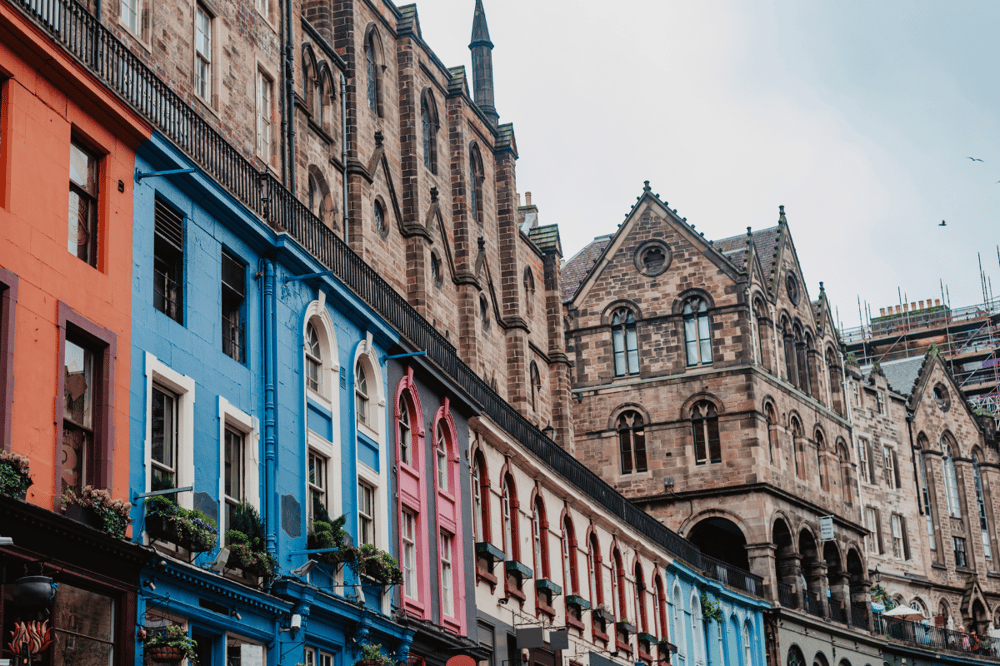 EXPLORING EDINBURGH