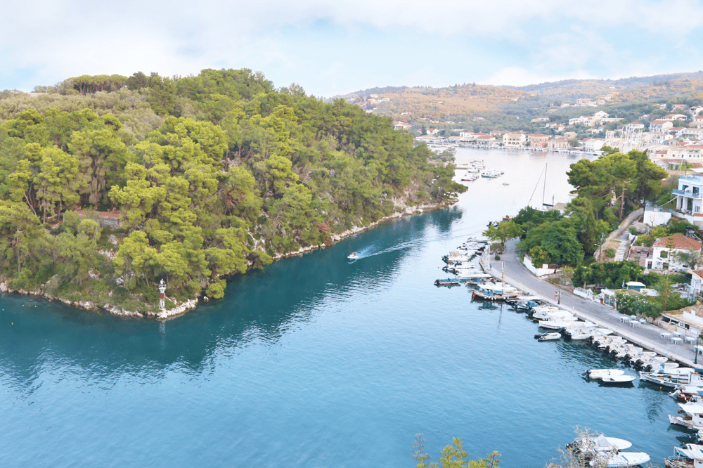 DAY AT PAXOS - GAIOS