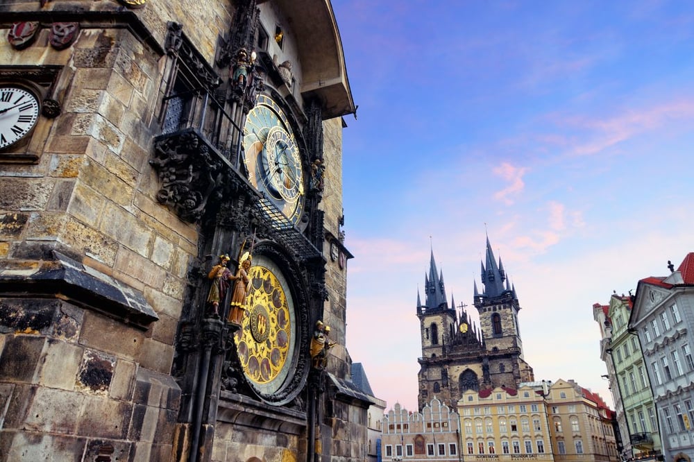 DISCOVERING THE HEART OF PRAGUE