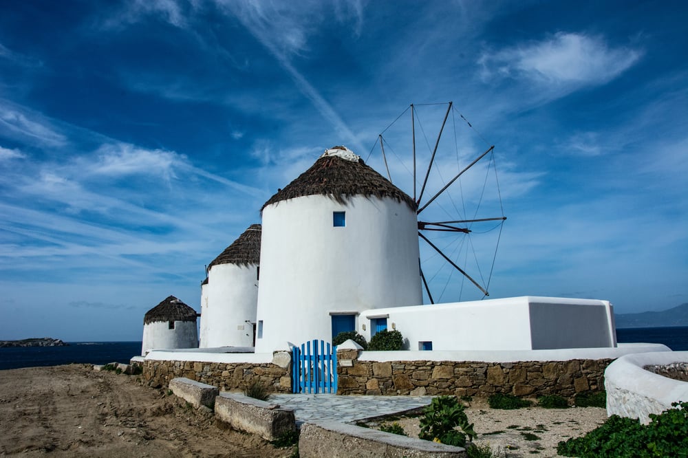 DE SYROS A LA MÁGICA MYKONOS