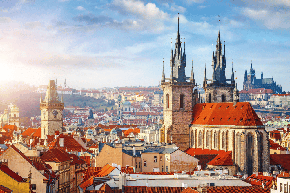 VISITA PANORAMICA DE PRAGA Y PASEO EN BARCO