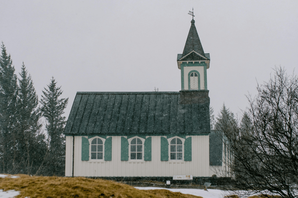 DE BORGARNES PASANDO POR THINGVELLIR Y LLEGANDO A REYKJAVIK