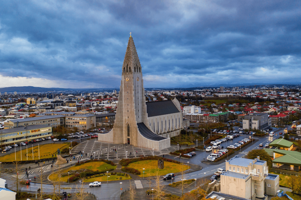 HASTA PRONTO REYKJAVIK - ADIOS ISLANDIA