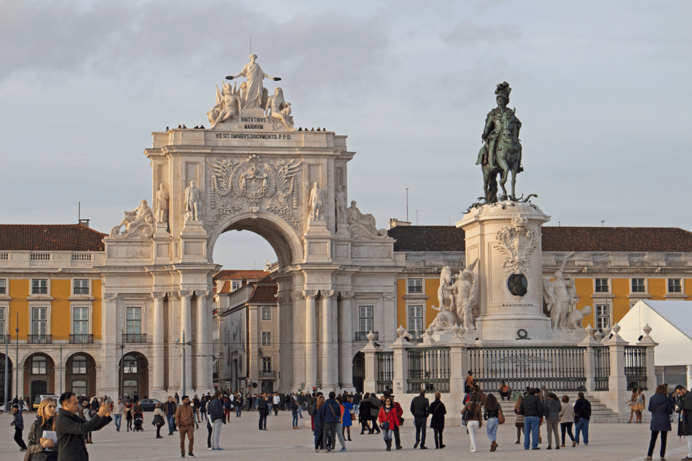 EXPLORING LISBON