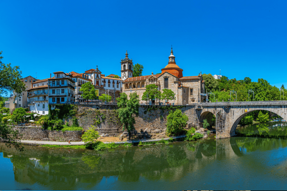 FROM PORTO TO THE DOURO VALLEY