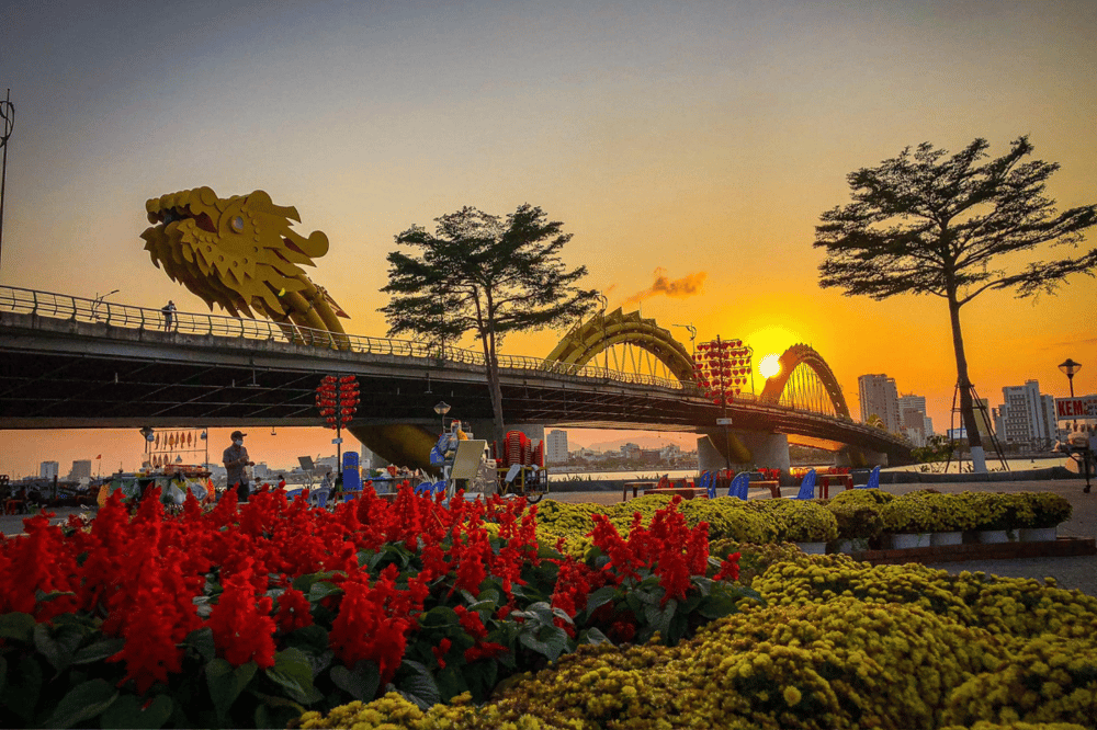 FROM HANOI TO DA NANG AND HOI AN