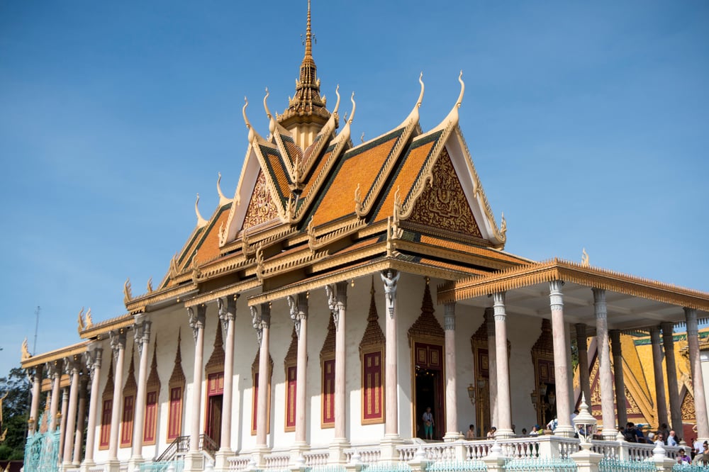 DISCOVERING THE CAMBODIAN CAPITAL