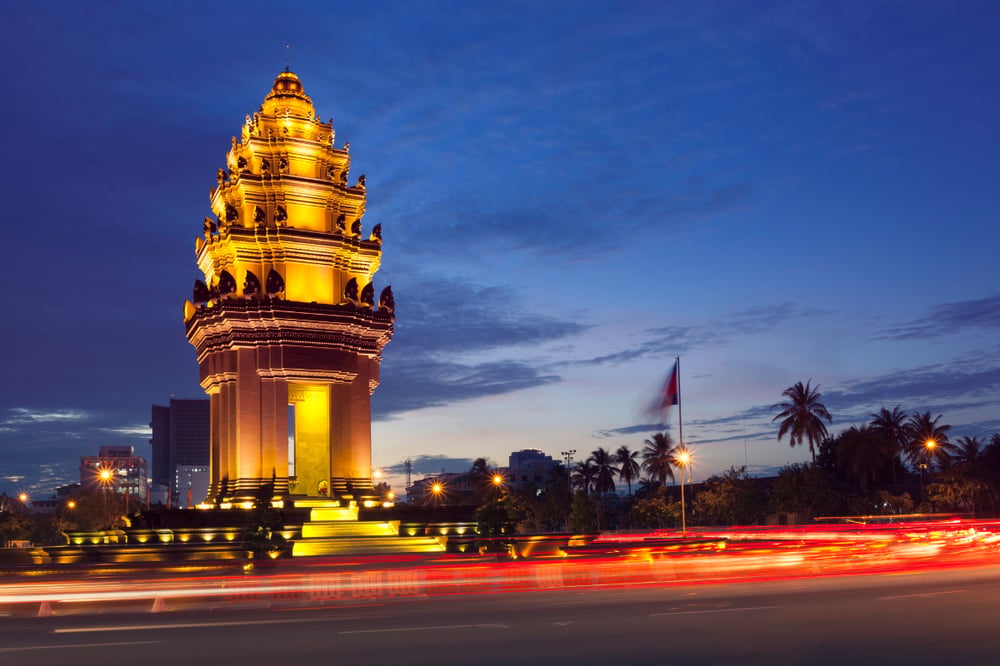 ADIÓS PHNOM PENH, ADIÓS CAMBOYA