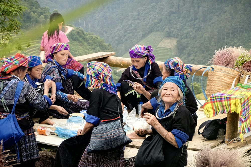 ALDEAS DE SAPA - LAO CAI - HANOI