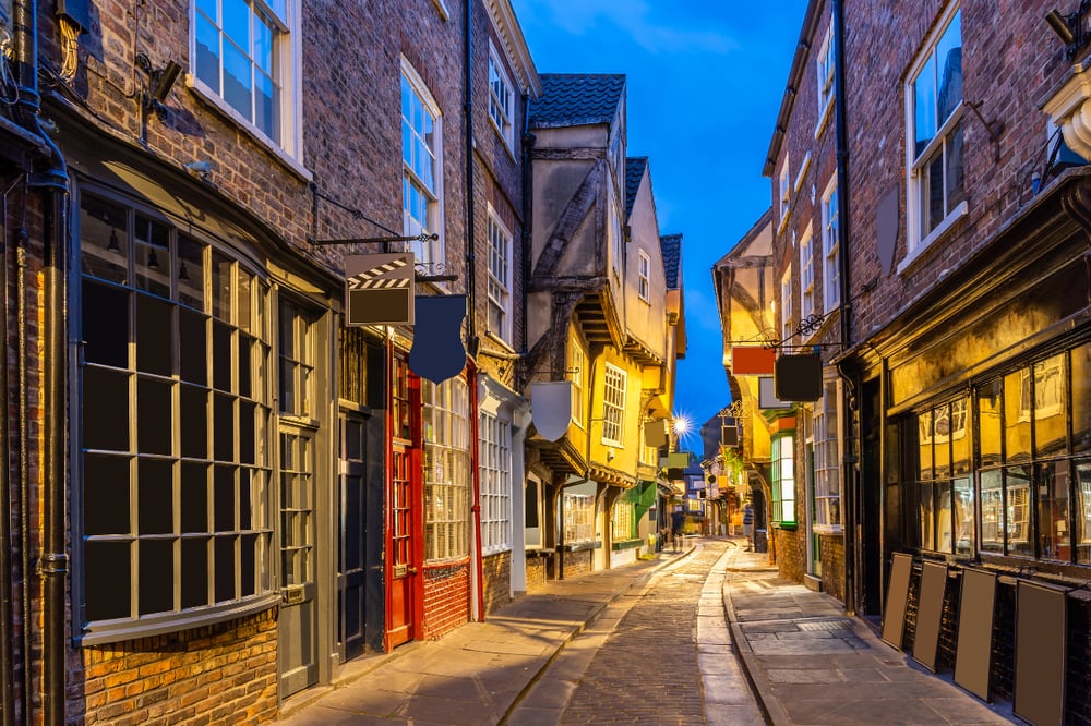 DE LIVERPOOL A YORK