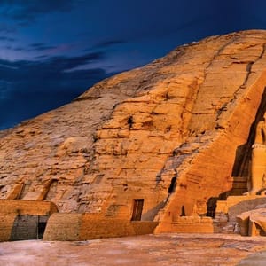 ABU SIMBEL, EL LEGADO ETERNO DE LOS DIOSES