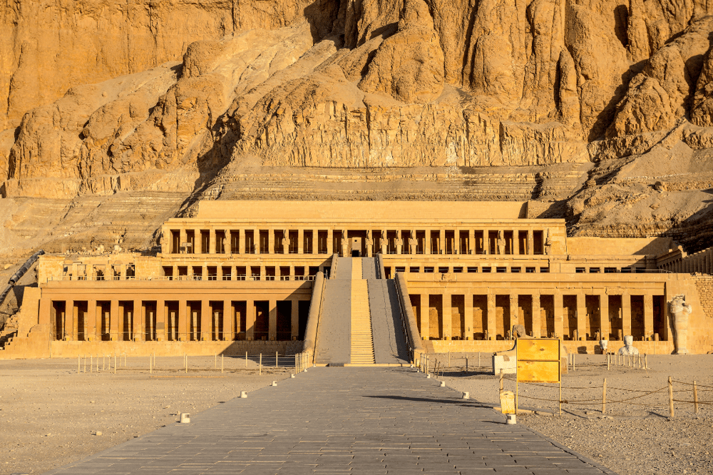 LÚXOR, EL ESPLENDOR DEL ANTIGUO EGIPTO