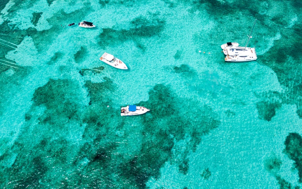 ISLA MUJERES: UNA ESCAPADA EN EL CARIBE