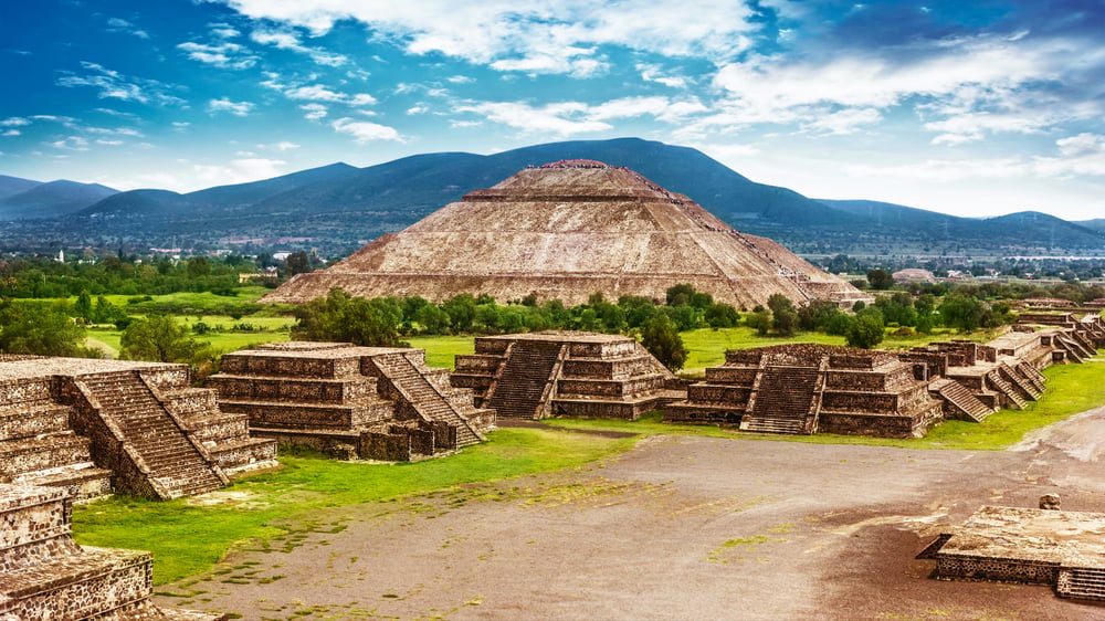 EXPLORACIÓN CULTURAL: TEOTIHUACÁN Y GUADALUPE