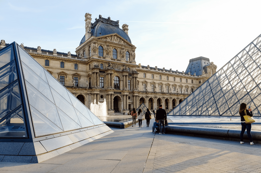 EXPLORING THE CITY OF LIGHT