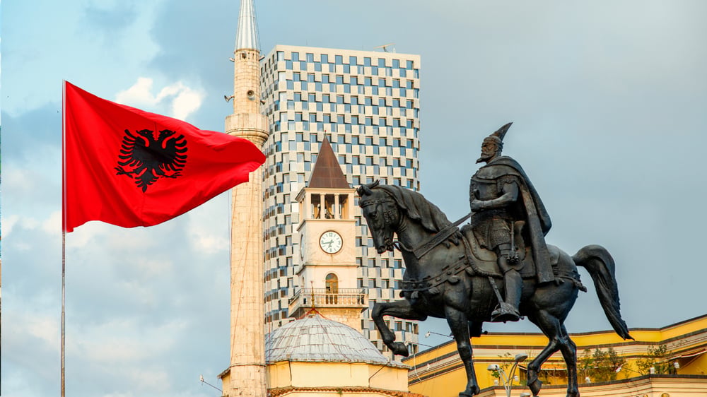BIENVENIDO A ALBANIA