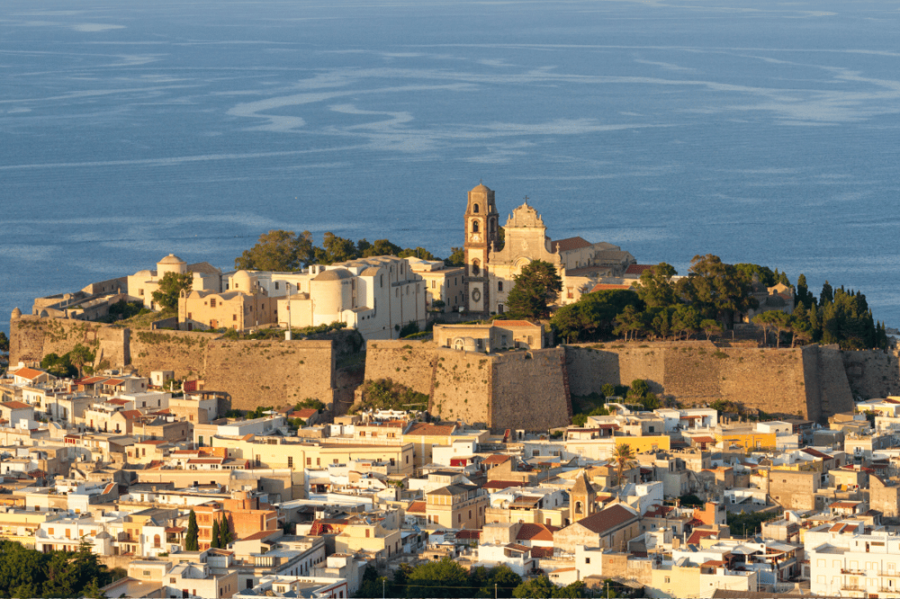 LIPARI – MILAZZO – CATÂNIA