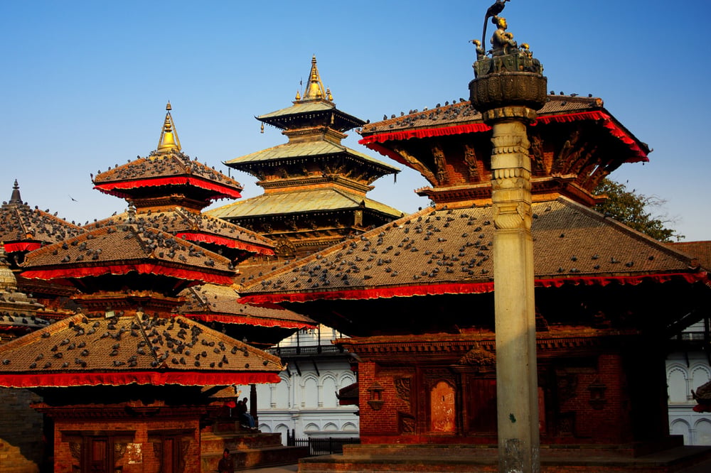 NAGARKOT - BHAKTAPUR - KATHMANDU: SUNRISE AND NEWARI HERITAGE