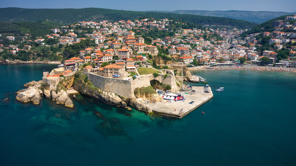 ADA BOJANA, ULCINJ Y LAGO DE SKADAR