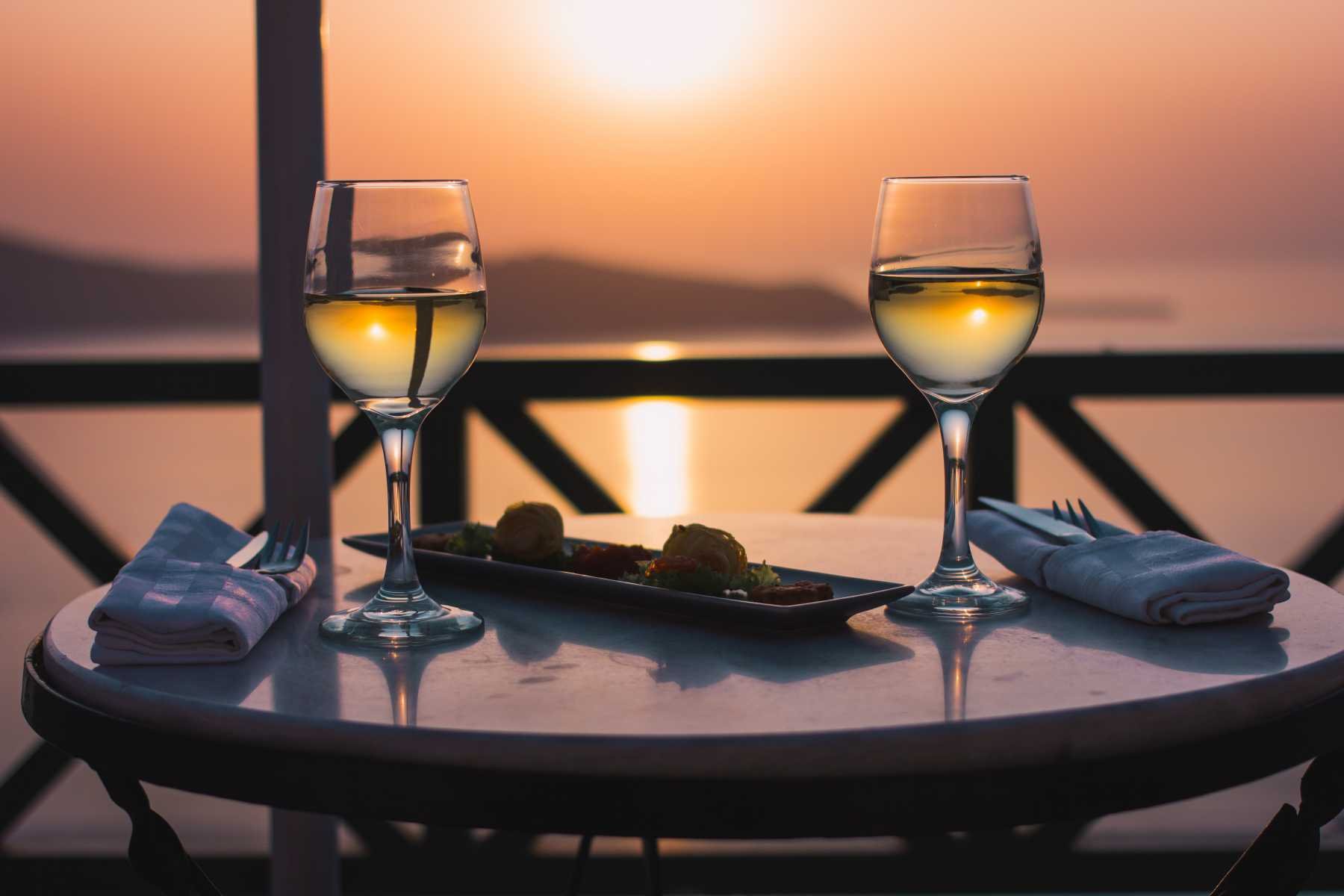 SANTORINI: CATA DE VINO EN PRIVADO