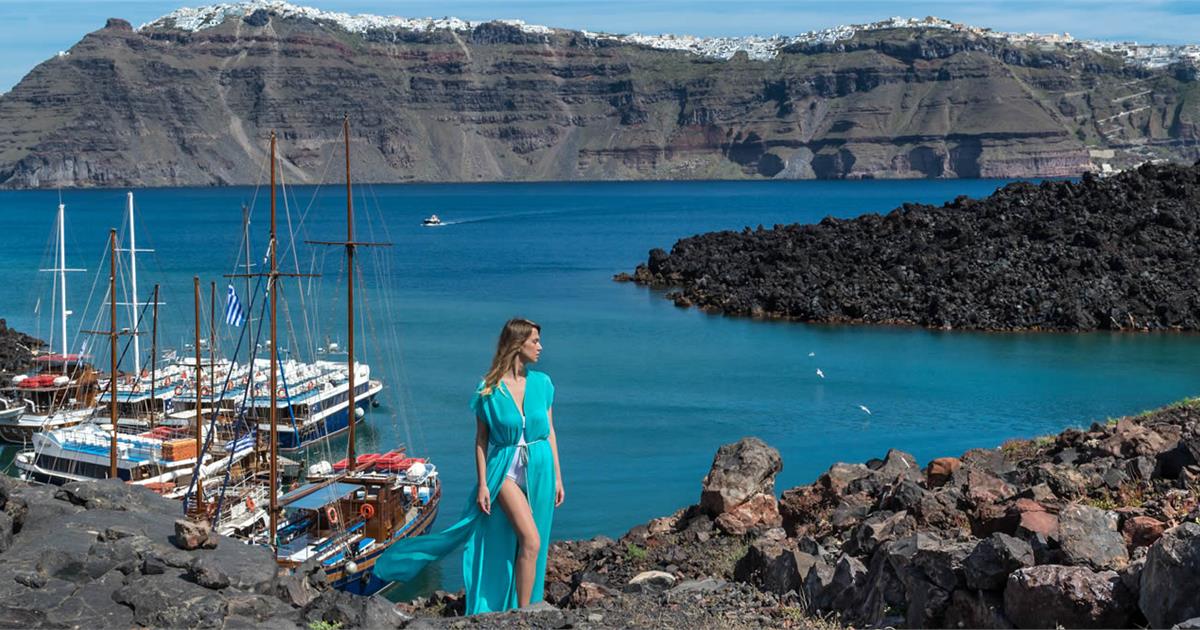 VELERO POR LA CALDERA DE SANTORINI