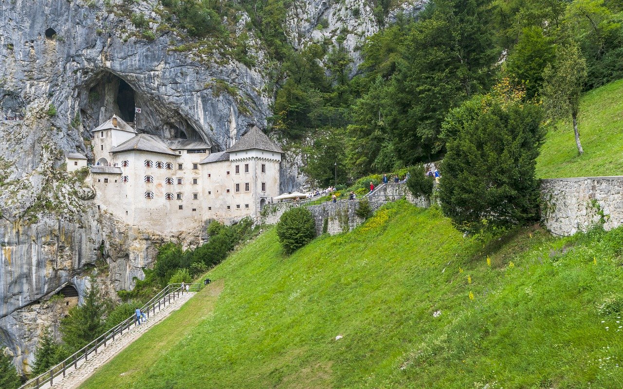 POSTOJNA Y PREDJAMA DESDE LIUBLIANA