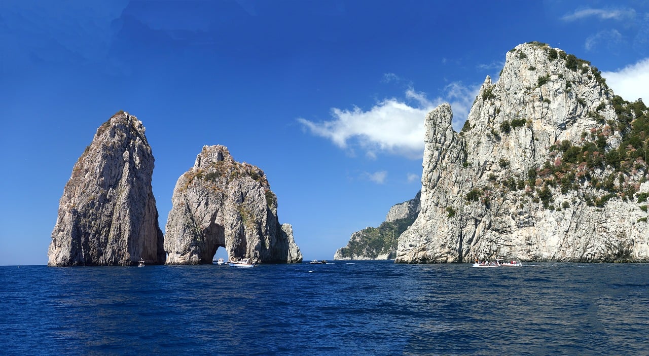 ILHA DE CAPRI DESDE NÁPOLES