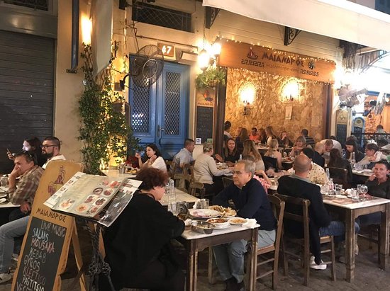 TRADICIONAL CENA MEZÉS EN ATENAS
