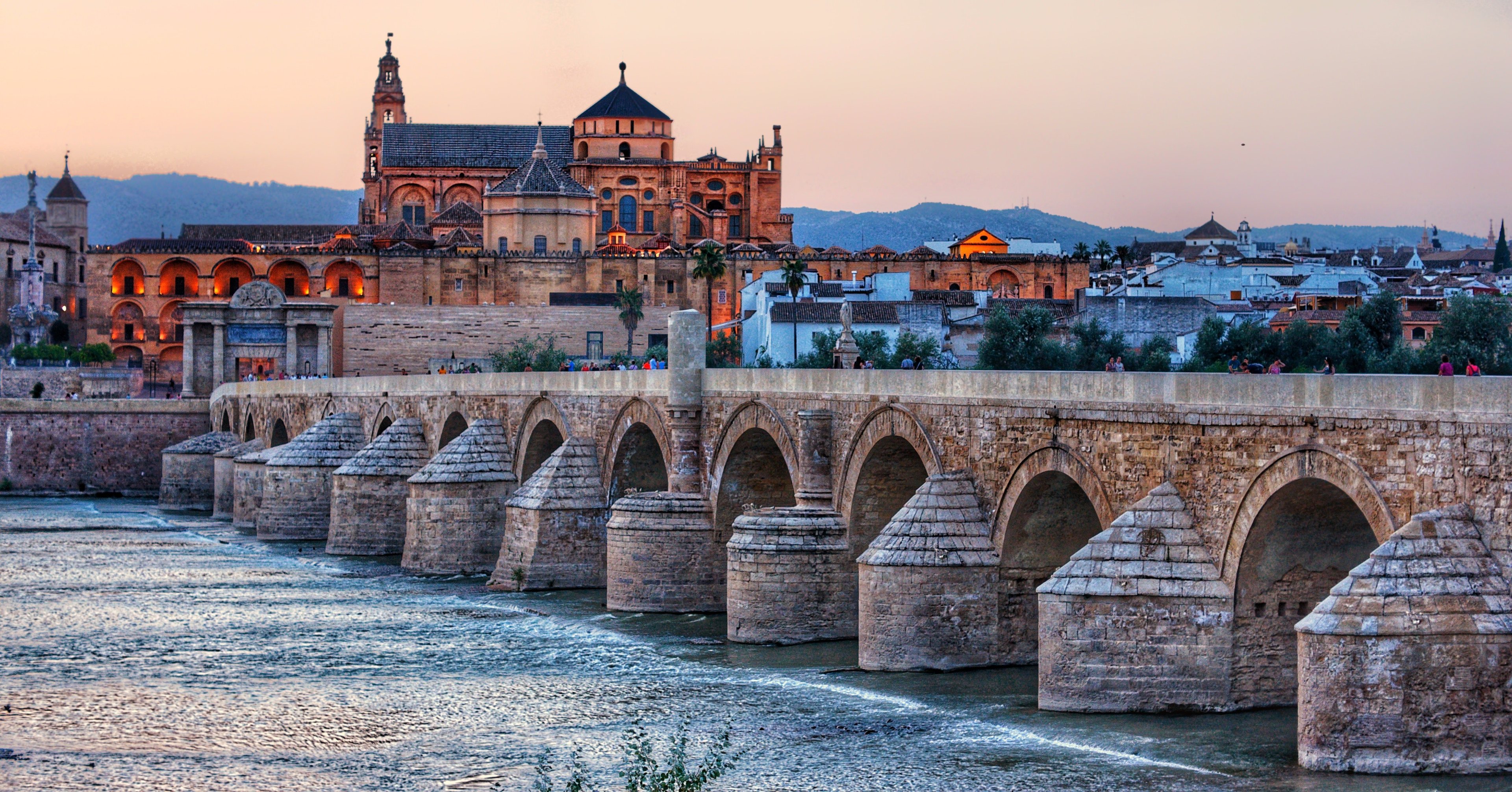 CÓRDOBA Y SEVILLA DESDE MADRID