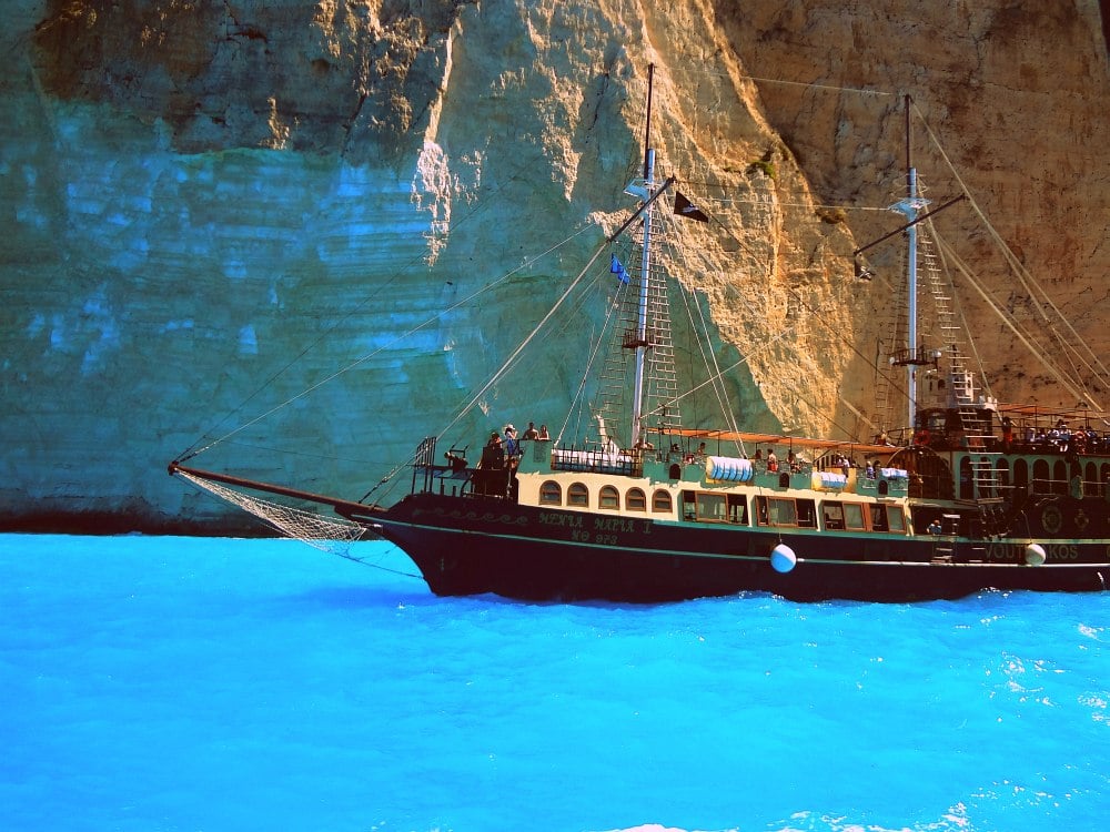 TOUR EN BARCO PIRATA EN ZAKYNTHOS