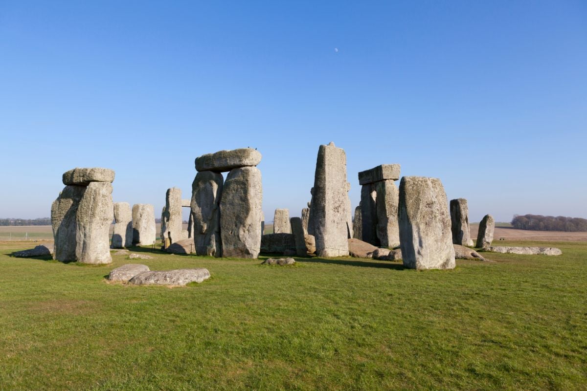 VISITA A PIE DE STONEHENGE Y BATH