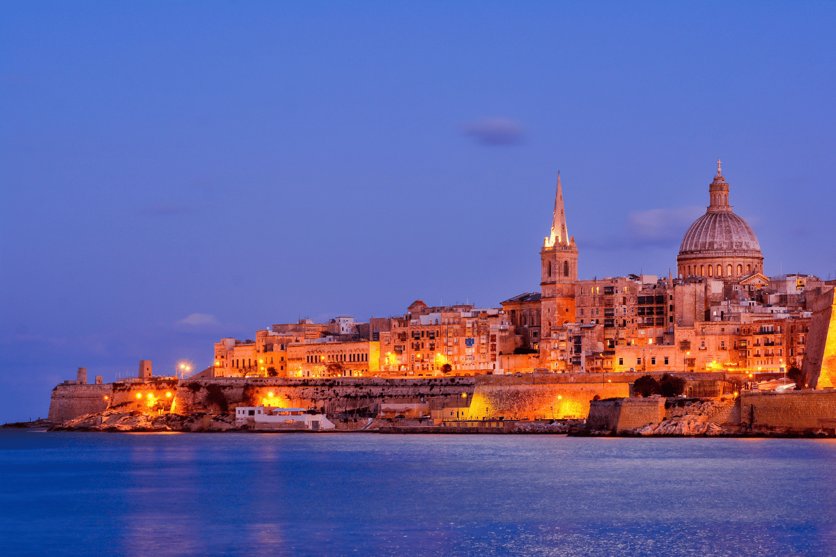 NIGHT CRUISE IN VALLETTA