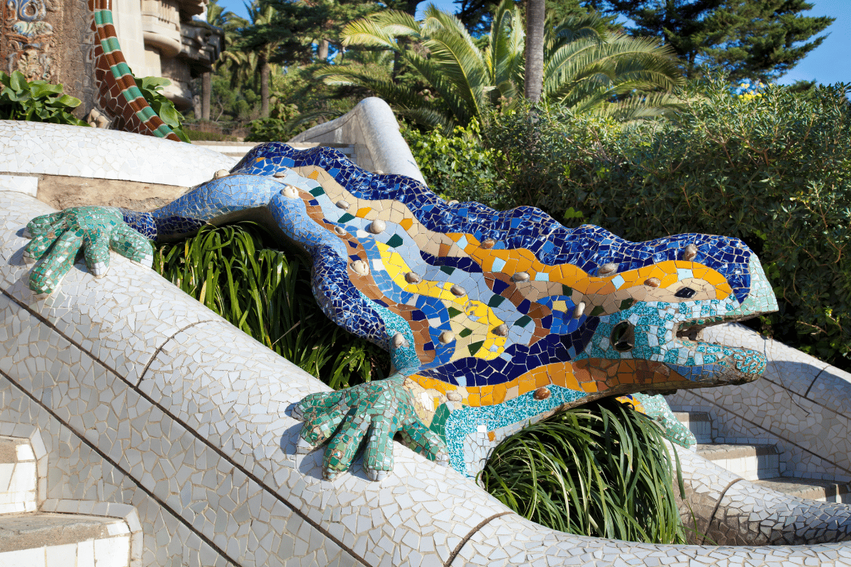 VISITA AL PARQUE GUELL Y SAGRADA FAMILIA