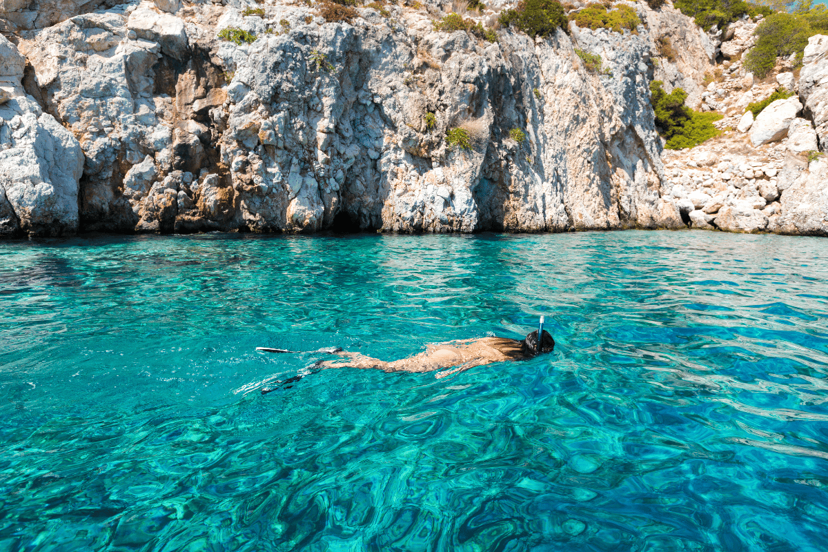 ATHENS SWIMMING CRUISE