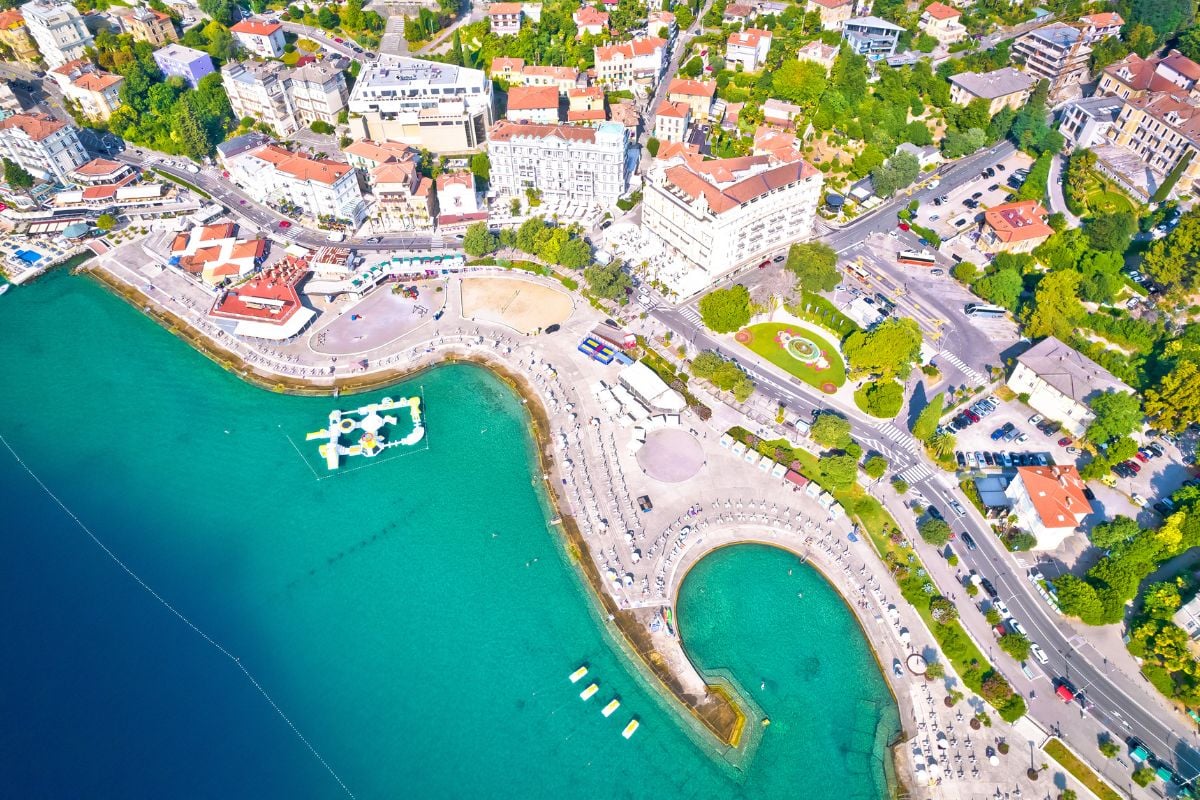 BALKAN JOURNEY TO GREECE