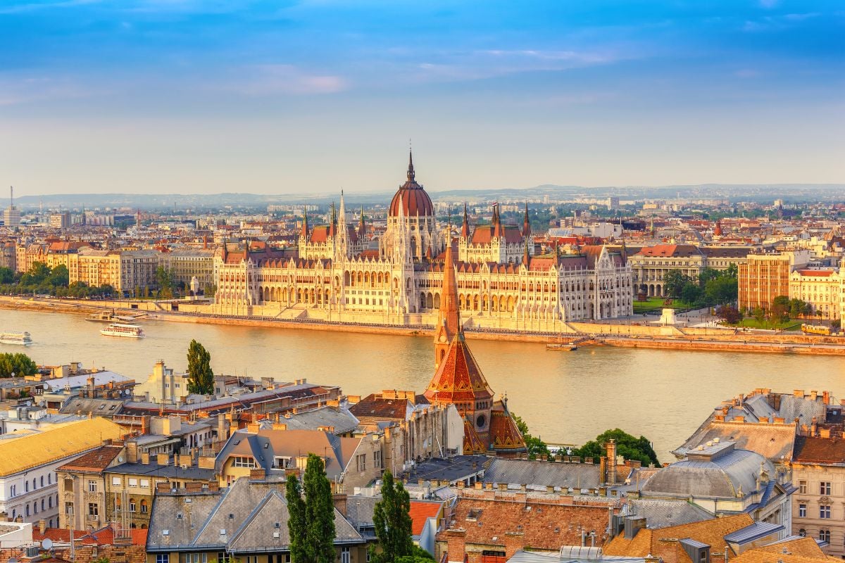 IMPERIAL CAPITALS & EASTERN EUROPE
