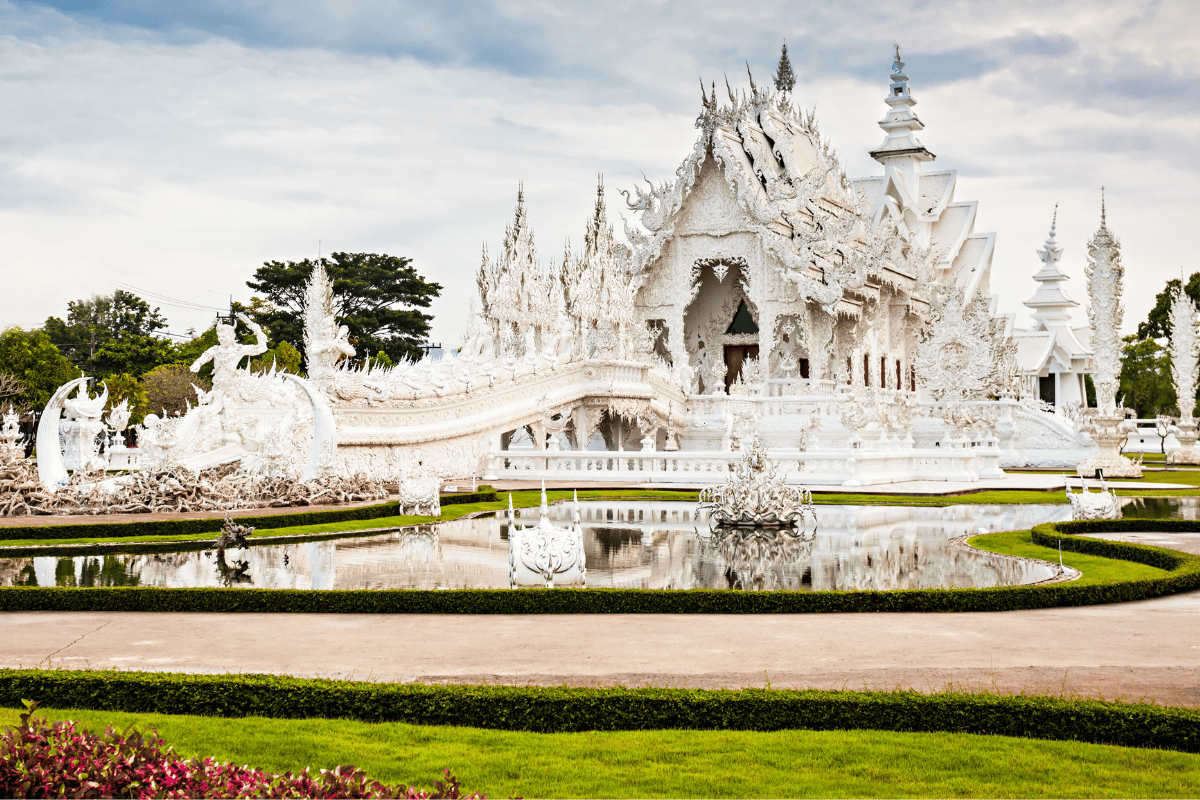 REINOS Y PAISAJES DE INDOCHINA